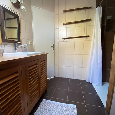 La Maison Paisible بيت للعطل *